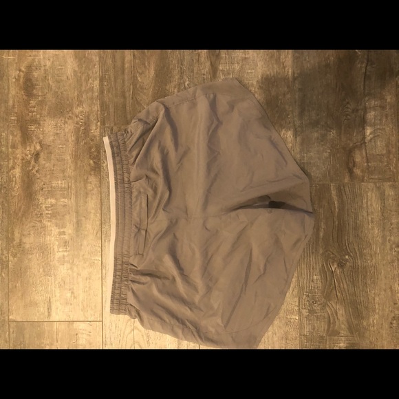 nike shorts - Picture 2 of 2